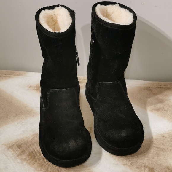 UGG Australia boots - Picture 1 of 8